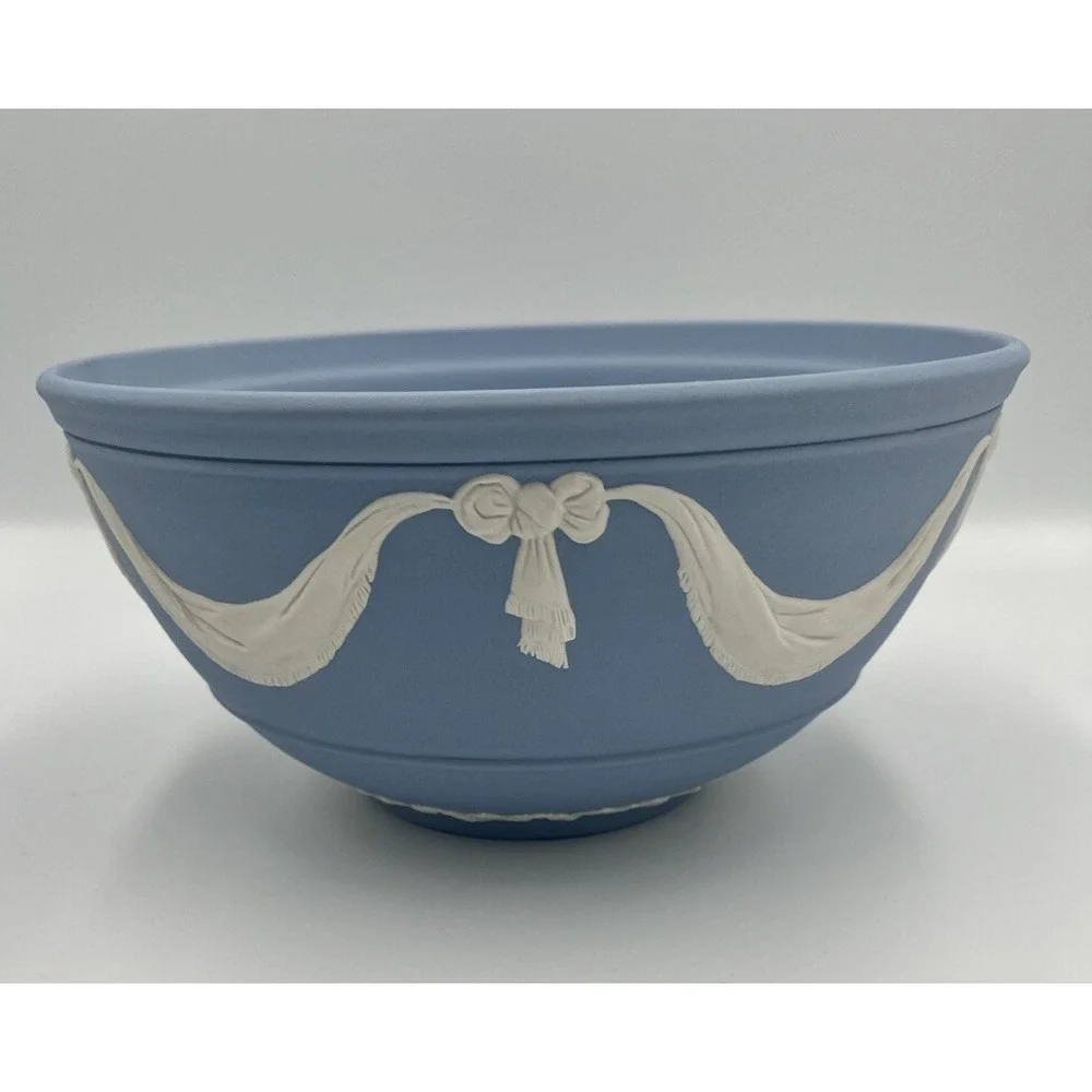 Wedgwood Jasperware Bow Festivity Bowl Swag Blue 7.5